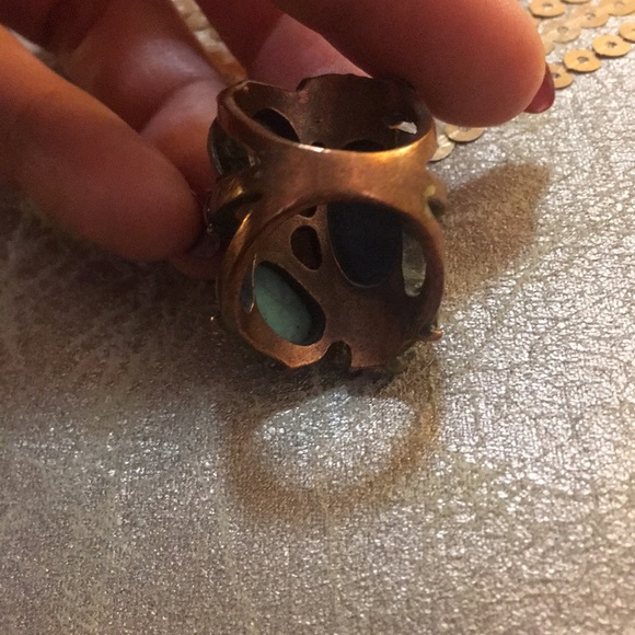 GOLD RHINESTONE RING - Picture 4 of 4